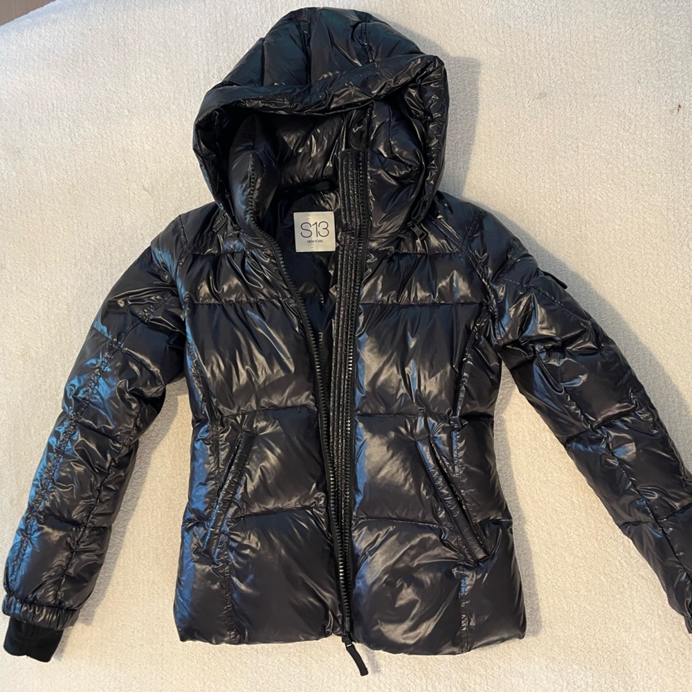 Women's Black Puffer Jacket